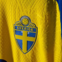 Hombre Camiseta Suecia 2026 Local Auténtica Mundial GYÖKERES #17