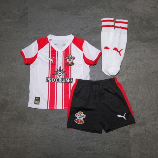 Conjunto de Local Southampton Niño 2025/26 Conjunto de Local Southampton Niño 2025/26