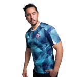 Camiseta Mujer Cruz Azul Tercera Calentamiento 2025/26 – Turquesa/Marino Camiseta Mujer Cruz Azul Tercera Calentamiento 2025/26 – Turquesa/Marino