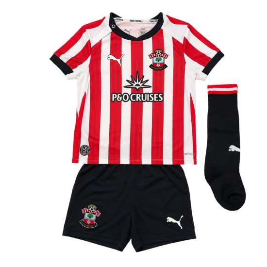 Conjunto Local Southampton 2026/27 para Niño