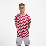 Camiseta de Calentamiento Local de Bristol City 2024/25 para Hombres Camiseta de Calentamiento Local de Bristol City 2024/25 para Hombres