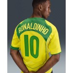 Camiseta Mujer Brasil 2004 T90 Remake - Ronaldinho nº10